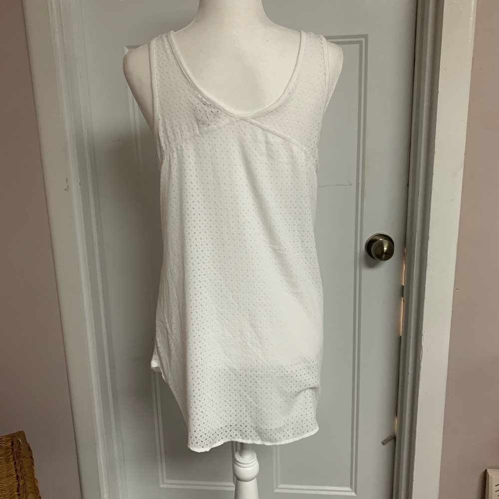 White Tank - Picture 3 of 5